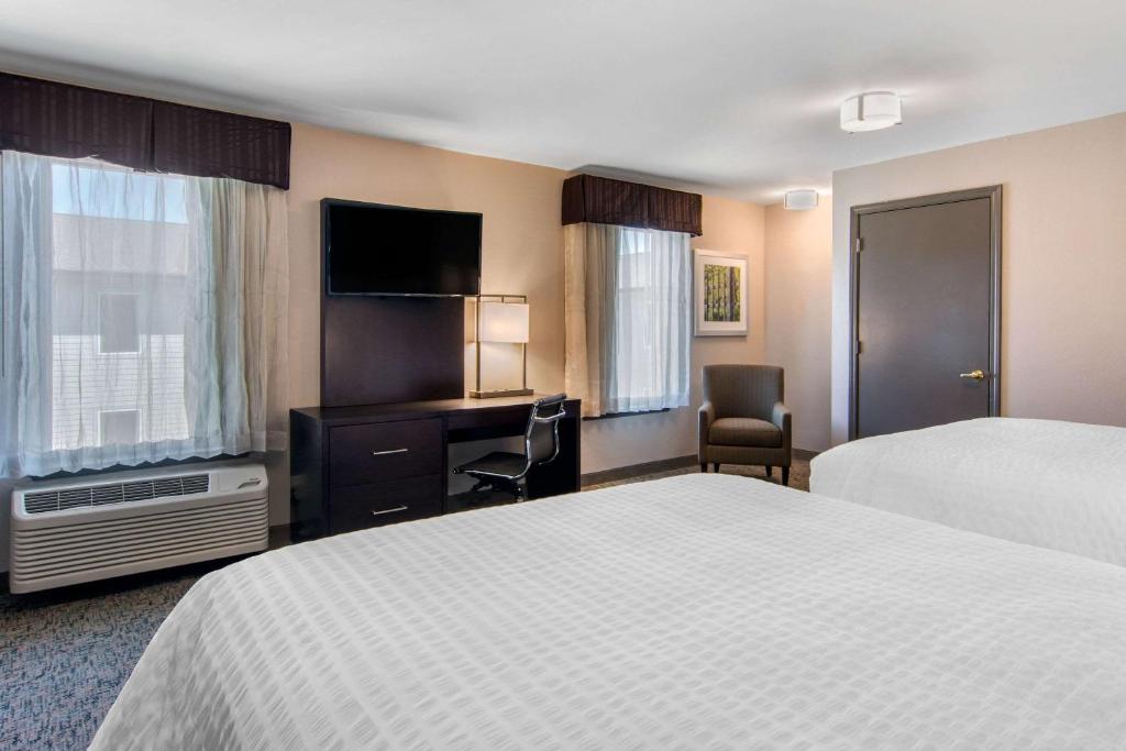 Clarion Inn & Suites Atlanta Downtown photo