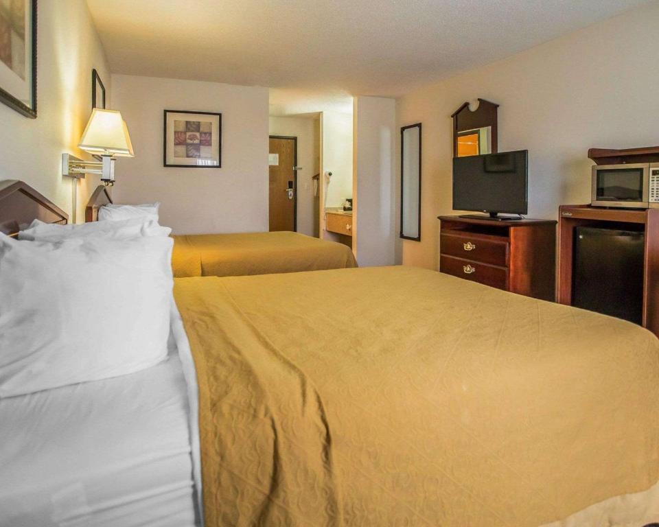 Quality Inn Peru near Starved Rock State Park - Queen Kamer Met 2 Queensize Bedden – Niet-Rokers