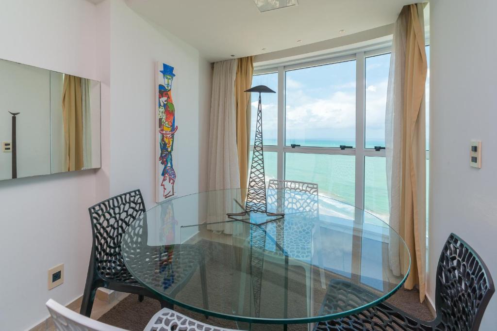  RAD2704 Wonderful oceanfront flat in Boa Viagem