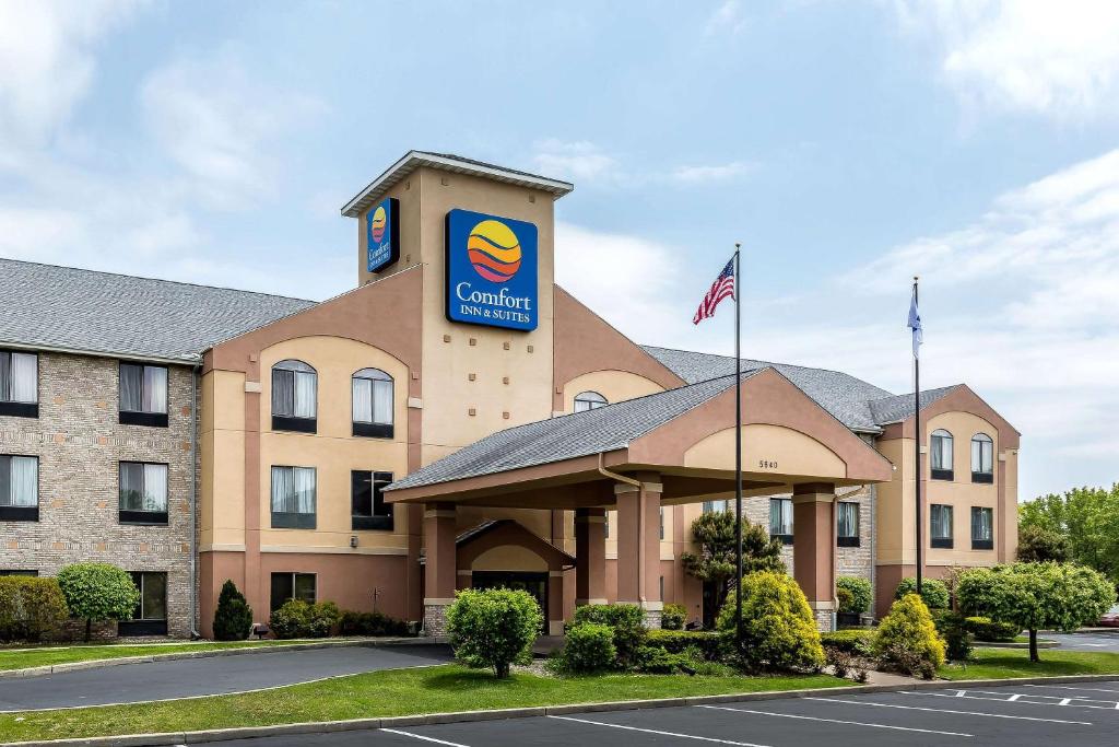 a rendering of the front of a hotel at Comfort Inn & Suites Mishawaka-South Bend in South Bend