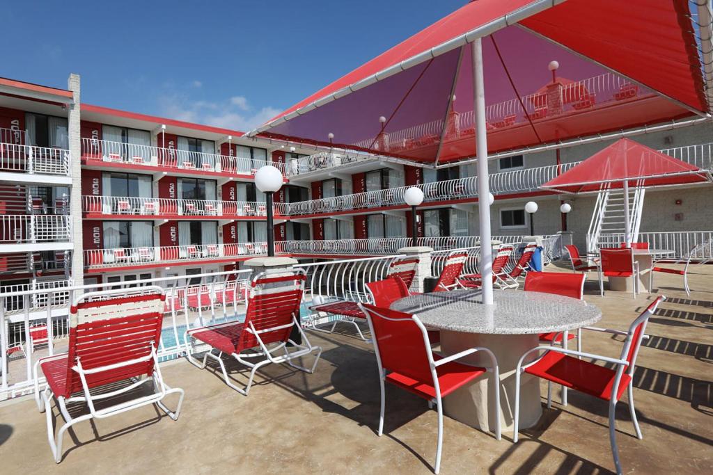 Restaurace v ubytování Matador Oceanfront Resort