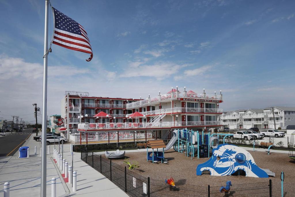 Bazén v ubytování Matador Oceanfront Resort nebo v jeho okolí