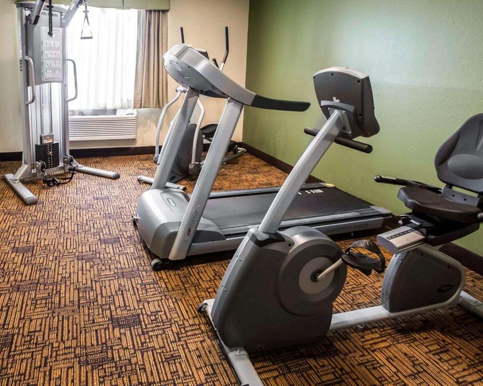 Fitness centrum a/nebo fitness zařízení v ubytování Quality Inn Chesterton near Indiana Dunes National Park I-94