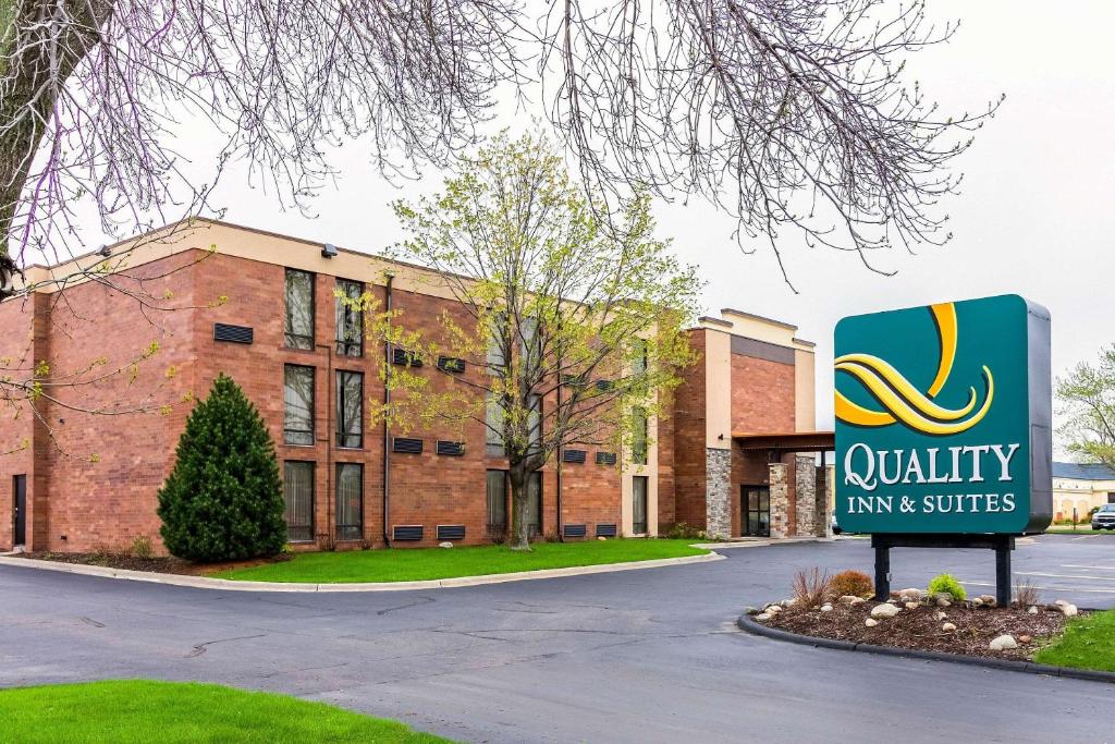Certifikát, hodnocení, plakát nebo jiný dokument vystavený v ubytování Quality Inn & Suites Arden Hills - Saint Paul North