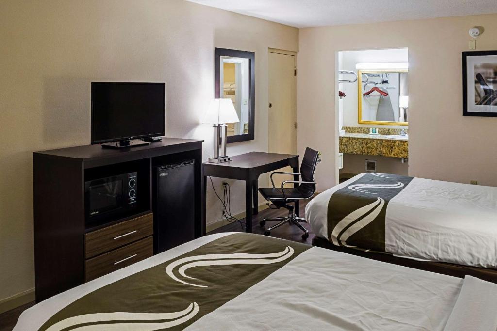 Quality Inn Biloxi Beach photo