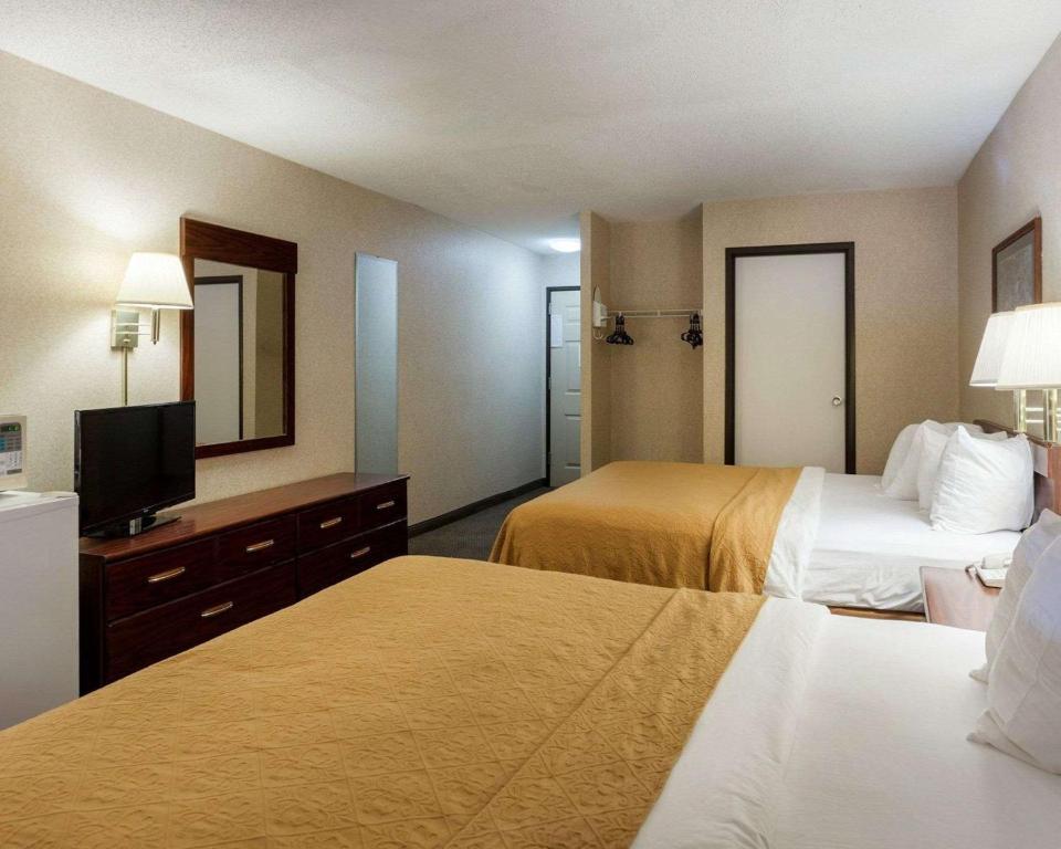 Quality Inn - Habitación Queen Con Dos Camas Queen - Fumar