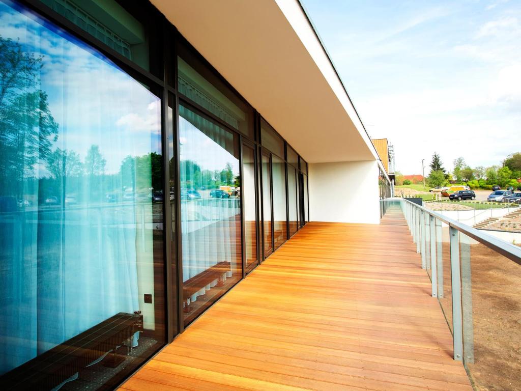 Balkón alebo terasa v ubytovaní Regatta Hotel Restauracja Spa