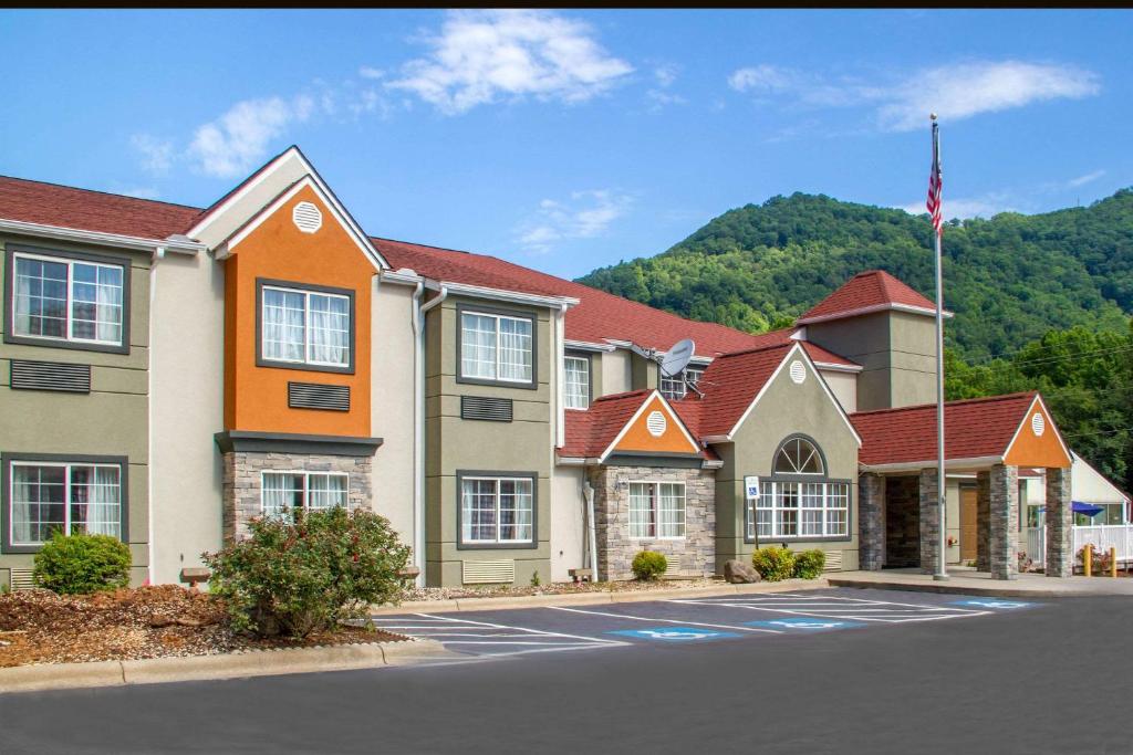 Quality Inn & Suites Maggie Valley