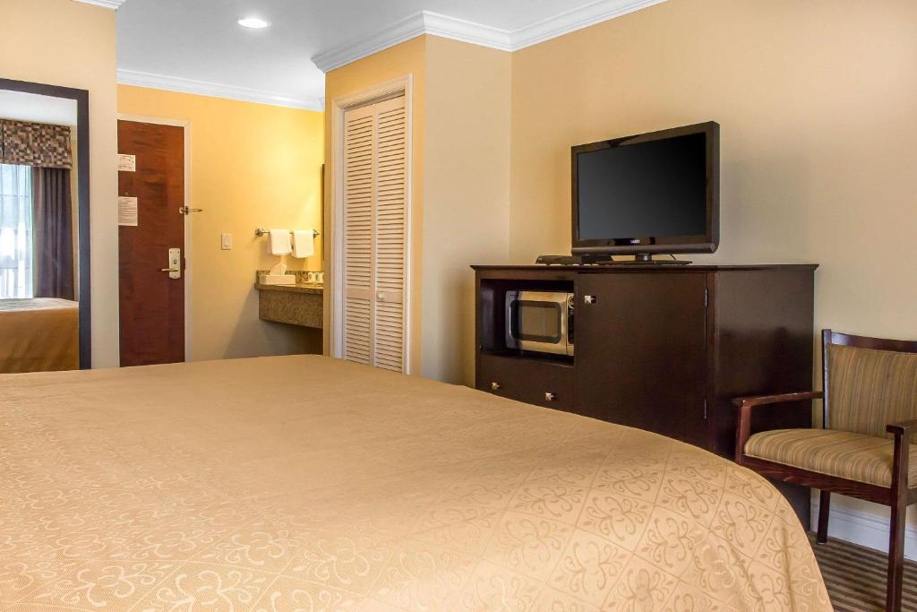 Quality Inn near Mountain Creek photo
