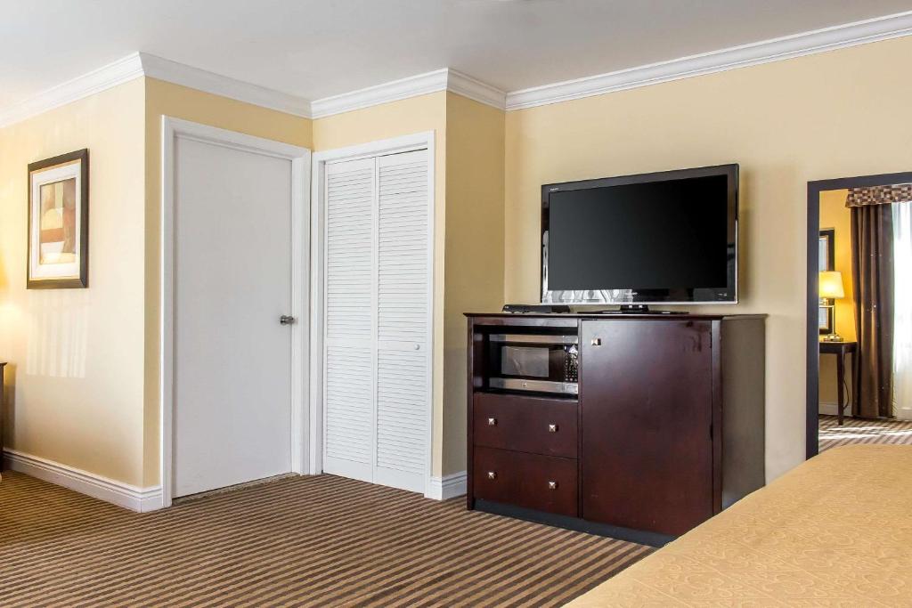 Quality Inn near Mountain Creek photo