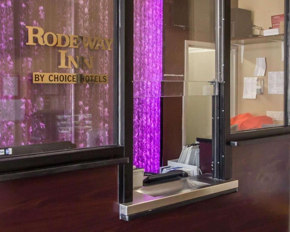 Fotografie z fotogalerie ubytování Rodeway Inn Bronx Zoo v destinaci Bronx