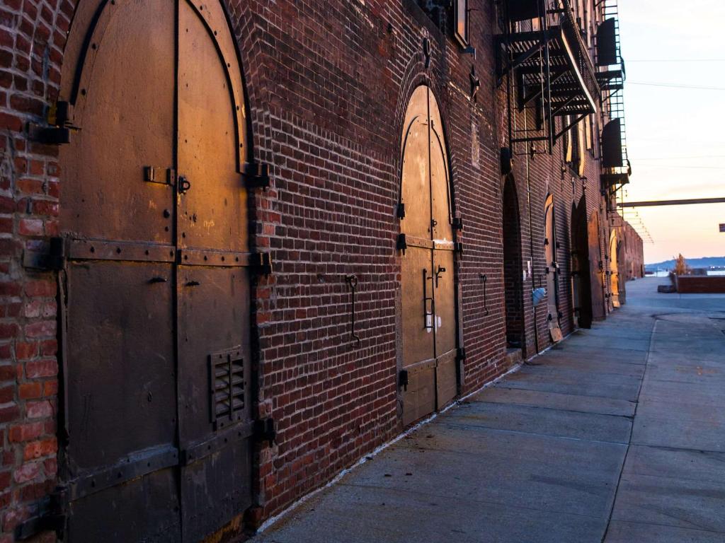 Fotografie z fotogalerie ubytování The Lodge Red Hook v destinaci Brooklyn