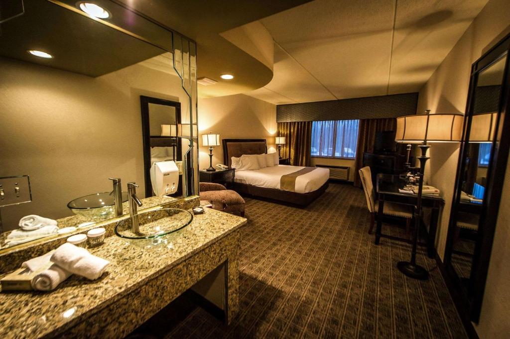 Garden Place Hotel - 