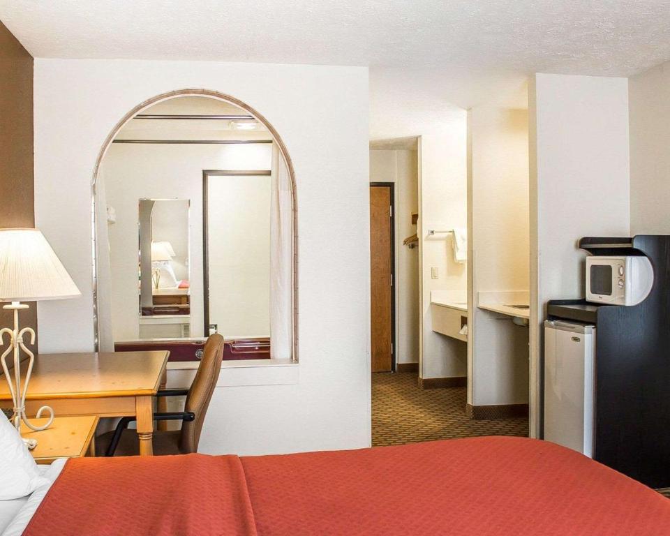 Quality Inn Elyria - Kamer Met Kingsize Bed - Niet-Rokers