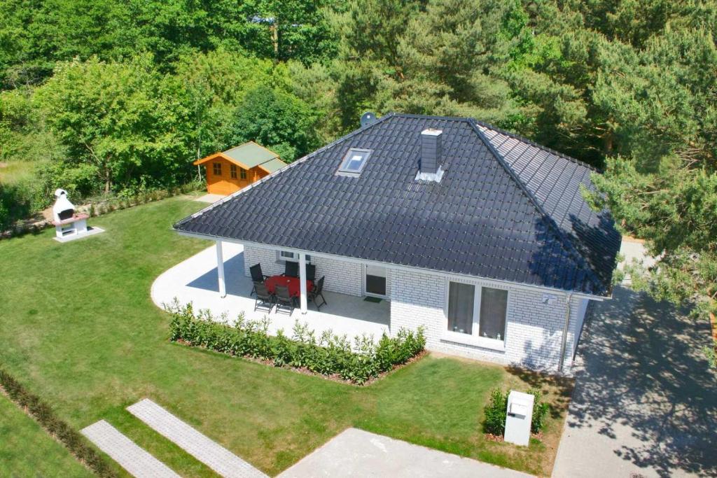 an overhead view of a house with a roof at Haus Meerjungfrau in Ostseebad Karlshagen