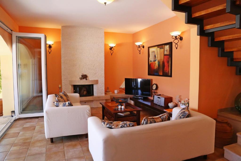 TV a/nebo společenská místnost v ubytování House 4 You