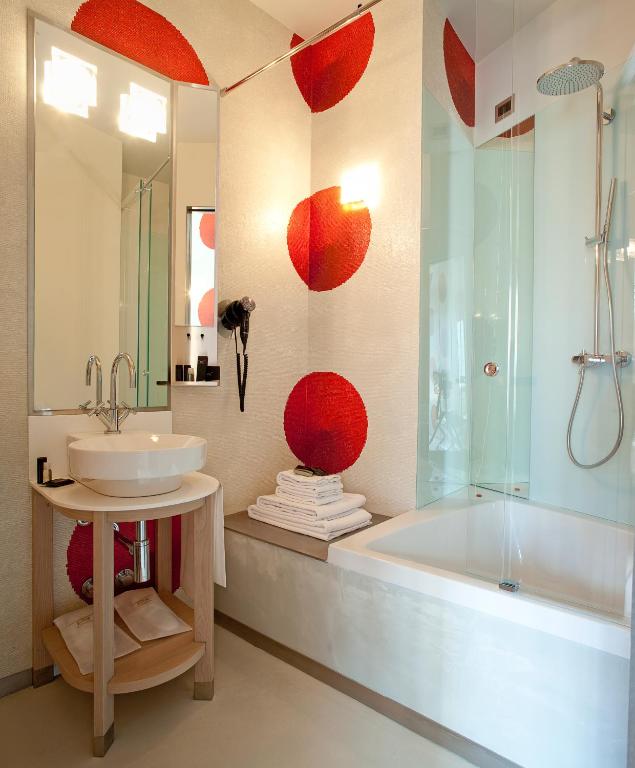 Koupelna v ubytování Nu Hotel