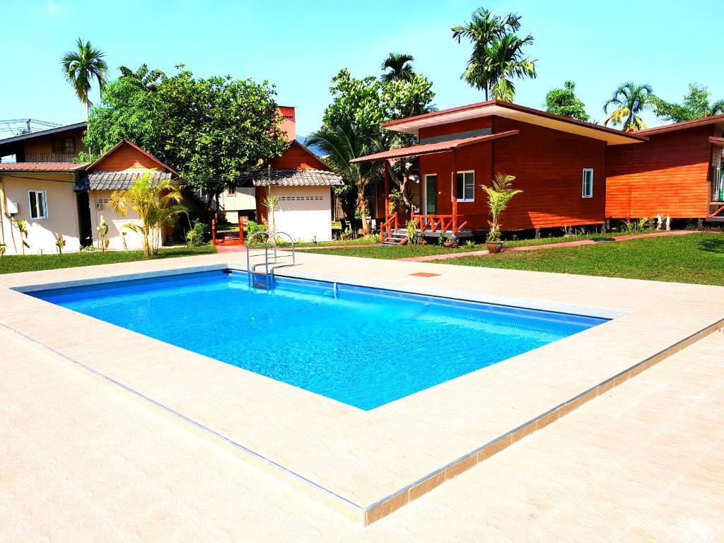 Bazén v ubytování Jungle View Resort nebo v jeho okolí