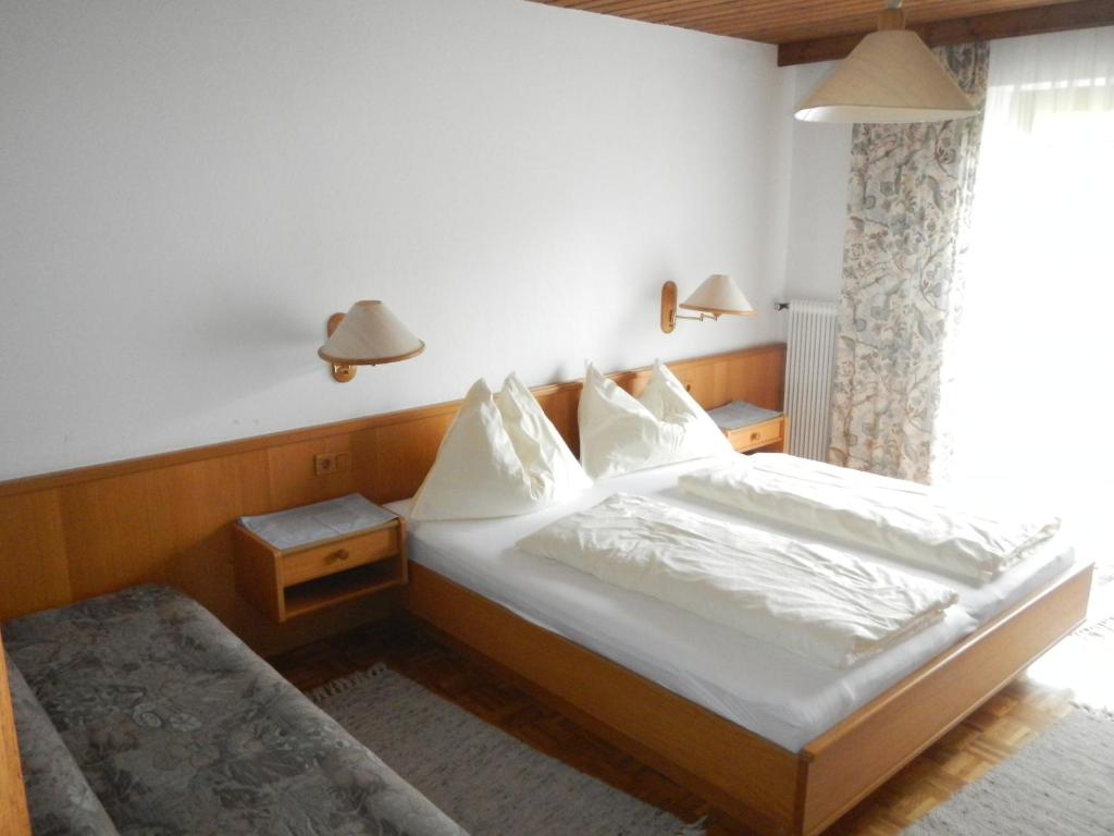 Postel nebo postele na pokoji v ubytování Haus Kathrin
