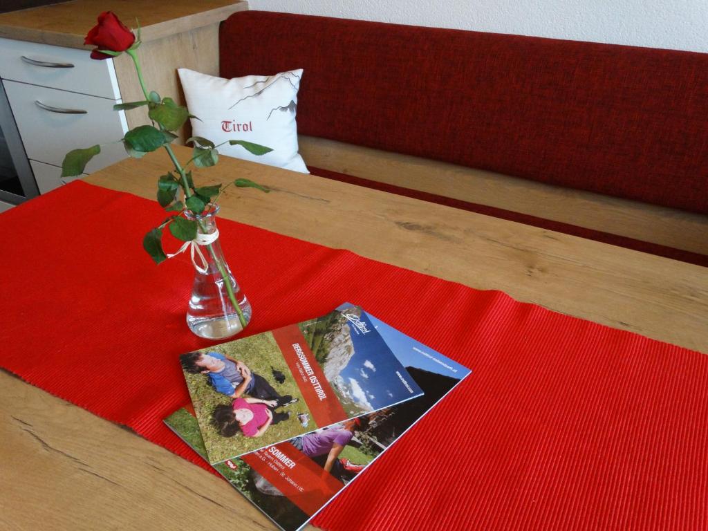 Postel nebo postele na pokoji v ubytování Gästehaus Zedlacherhof