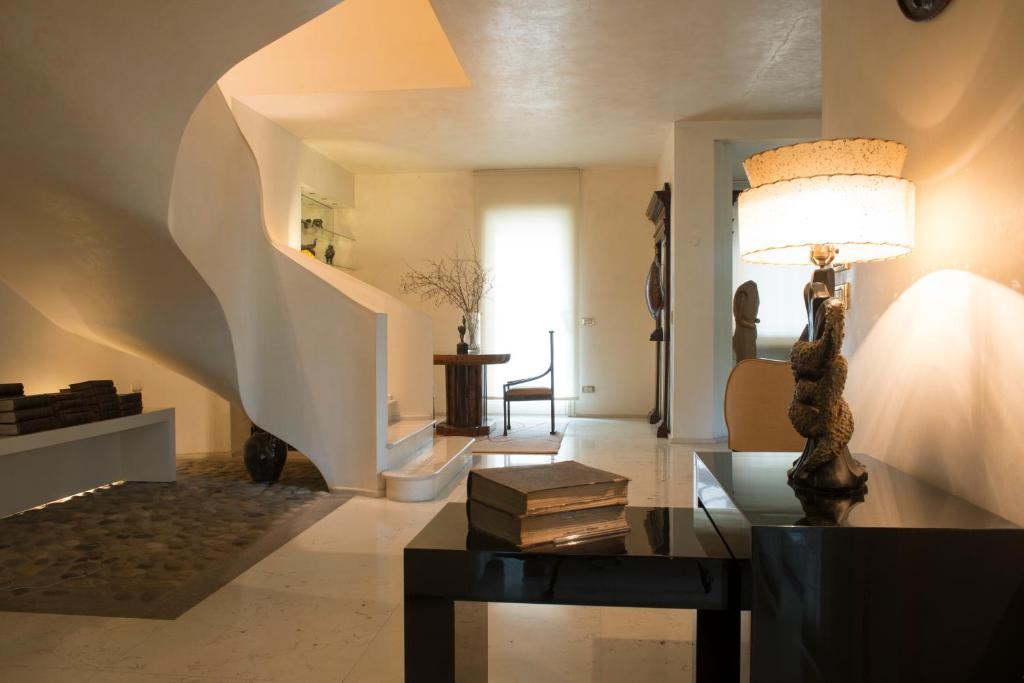Część wypoczynkowa w obiekcie B&B Villa dei Calchi - Suite Room di Charme