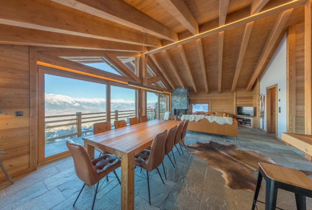 Oak Tree Chalet - on the ski slope - luxury! - Resim 4