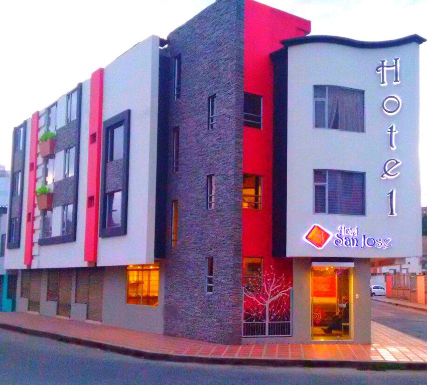 una rappresentazione di un edificio in rosso e bianco di Hotel San José Ipiales a Ipiales