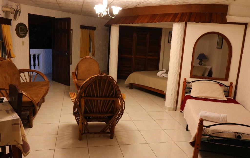 Hotel Valle Verde - Suite With Balcony