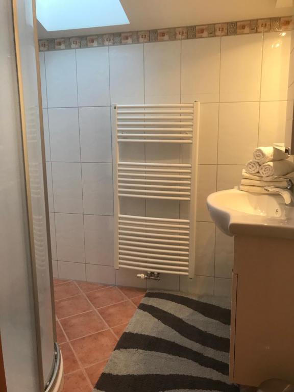 A bathroom at Apartment Sonnblick