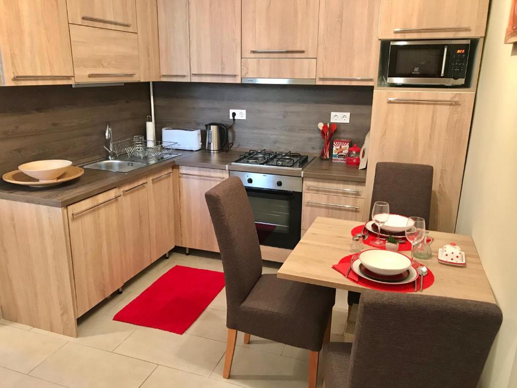 City Apartman 7621 Pécs, 14 Tímár utca kép - 1