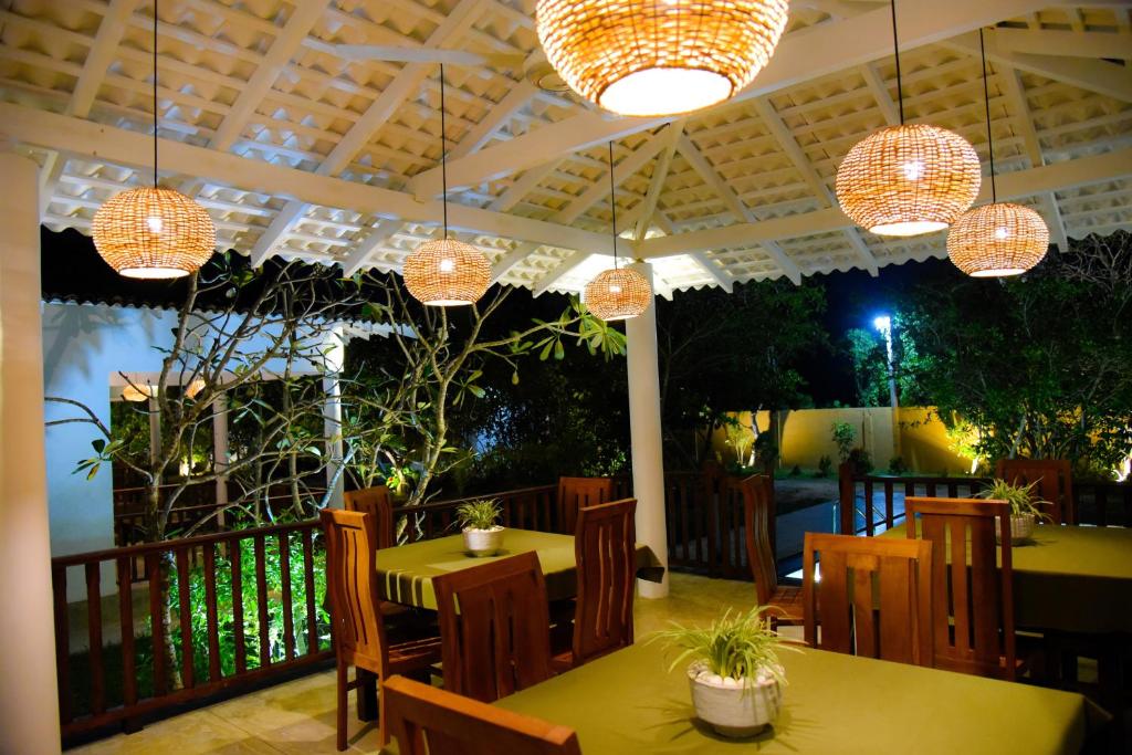 Restaurace v ubytování Odailem Resort - Talpe