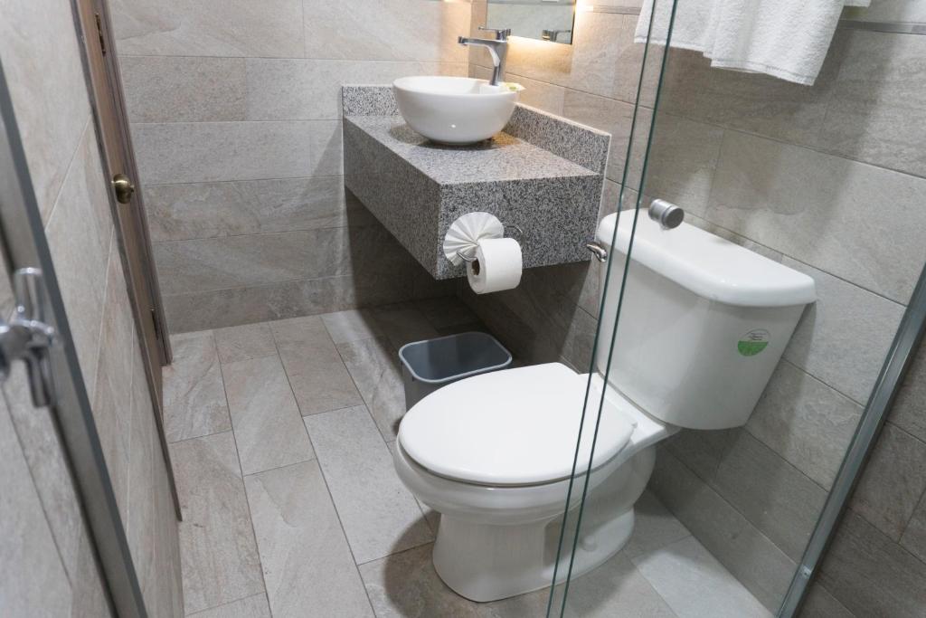 Koupelna v ubytování Hotel Hidalgo