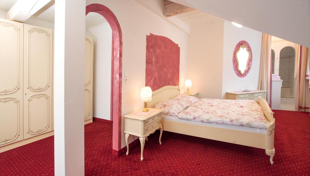 A bed or beds in a room at Apartment Elisabeth Stadler