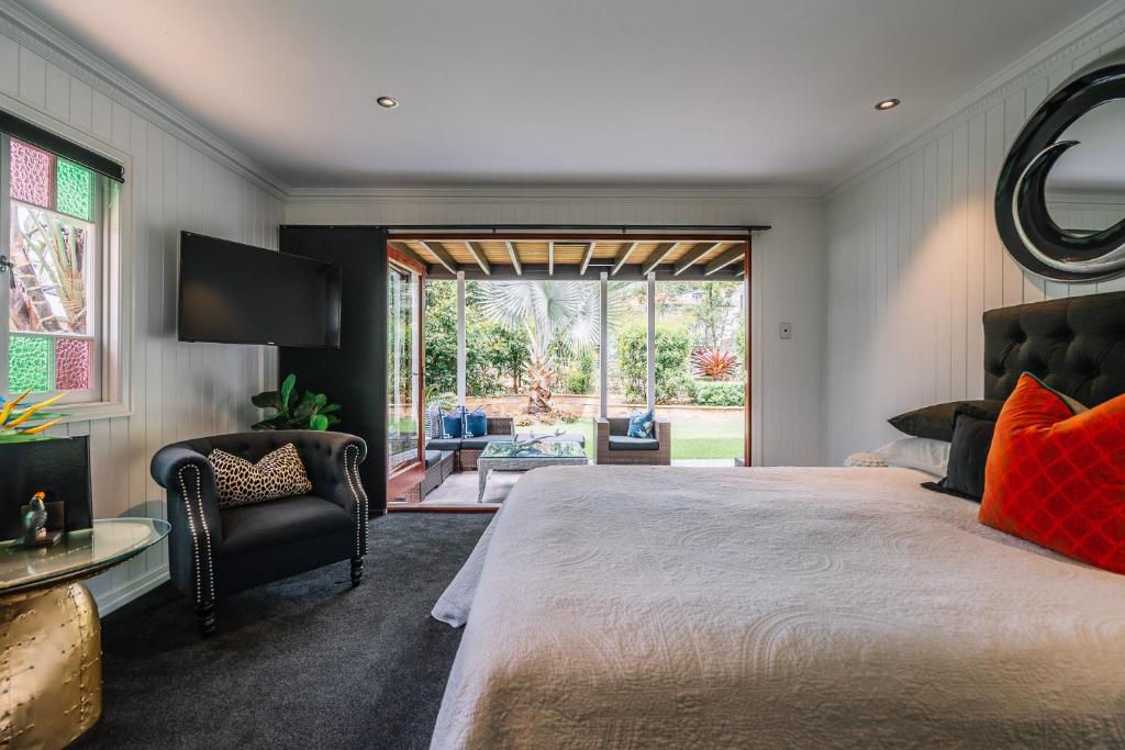 Balmoral Queenslander - Deluxe Queen Suite