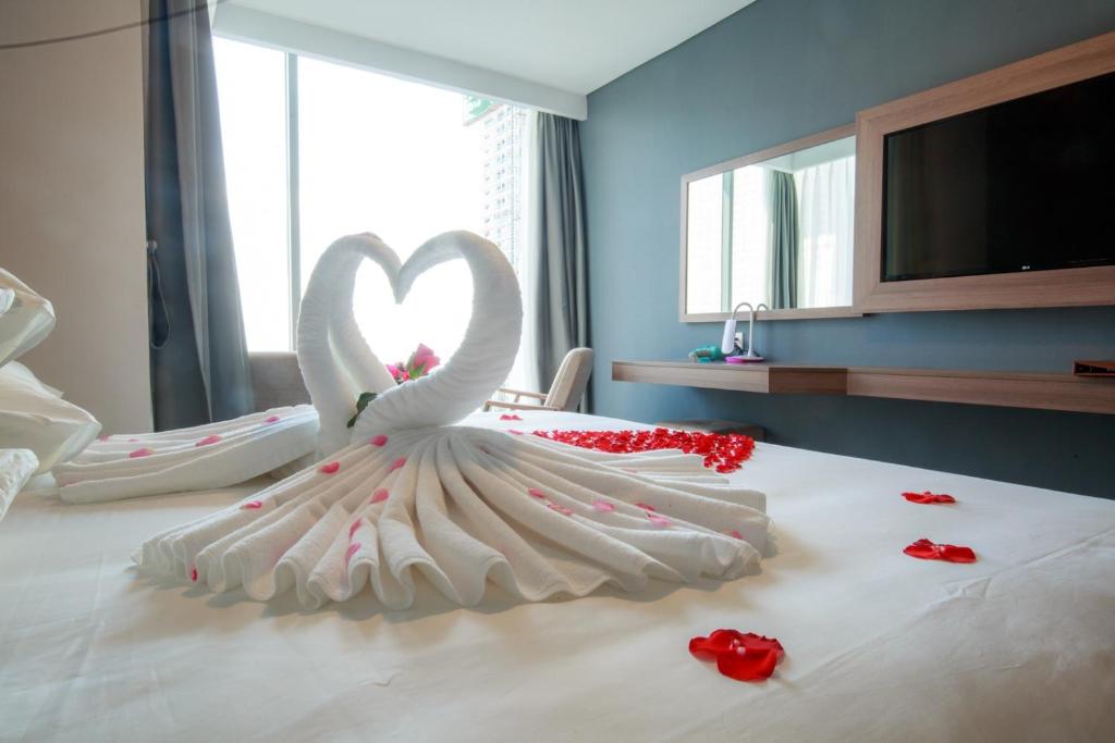 Phòng Deluxe Đôi hoặc 2 giường đơn nhìn ra 1 góc biển