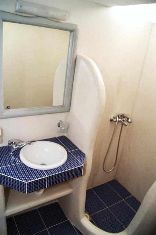 Koupelna v ubytování Veletas Rooms