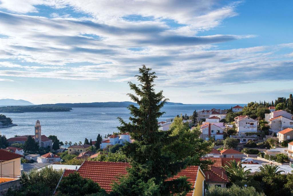 Apartments Jakic 1 - 10