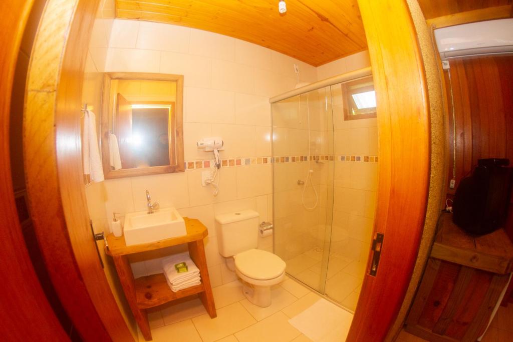 Koupelna v ubytování Café e Cabanas Lenha no Fogo