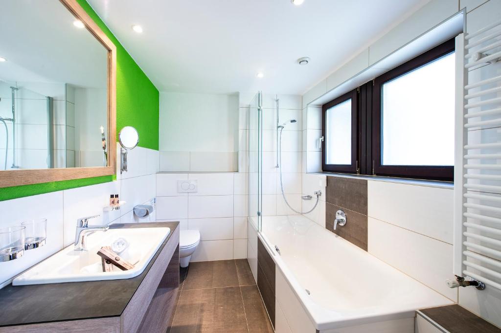 Koupelna v ubytování Hotel Erhart Sölden
