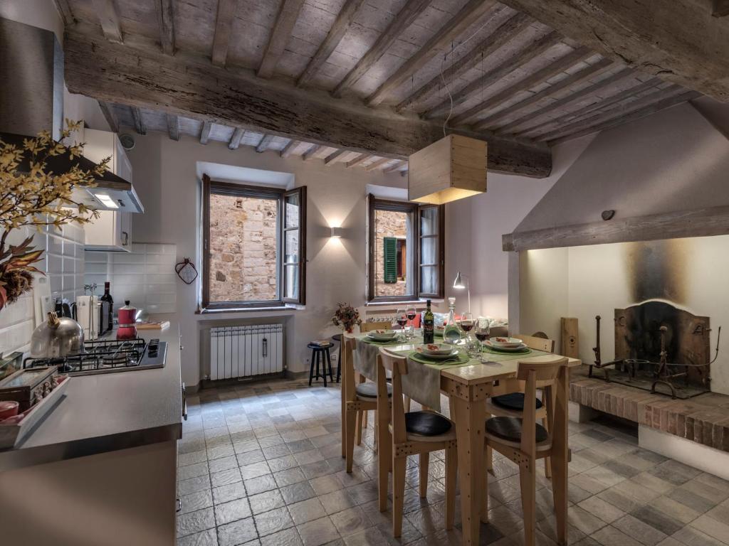Kuchyň nebo kuchyňský kout v ubytování Apartment La Scala 1572