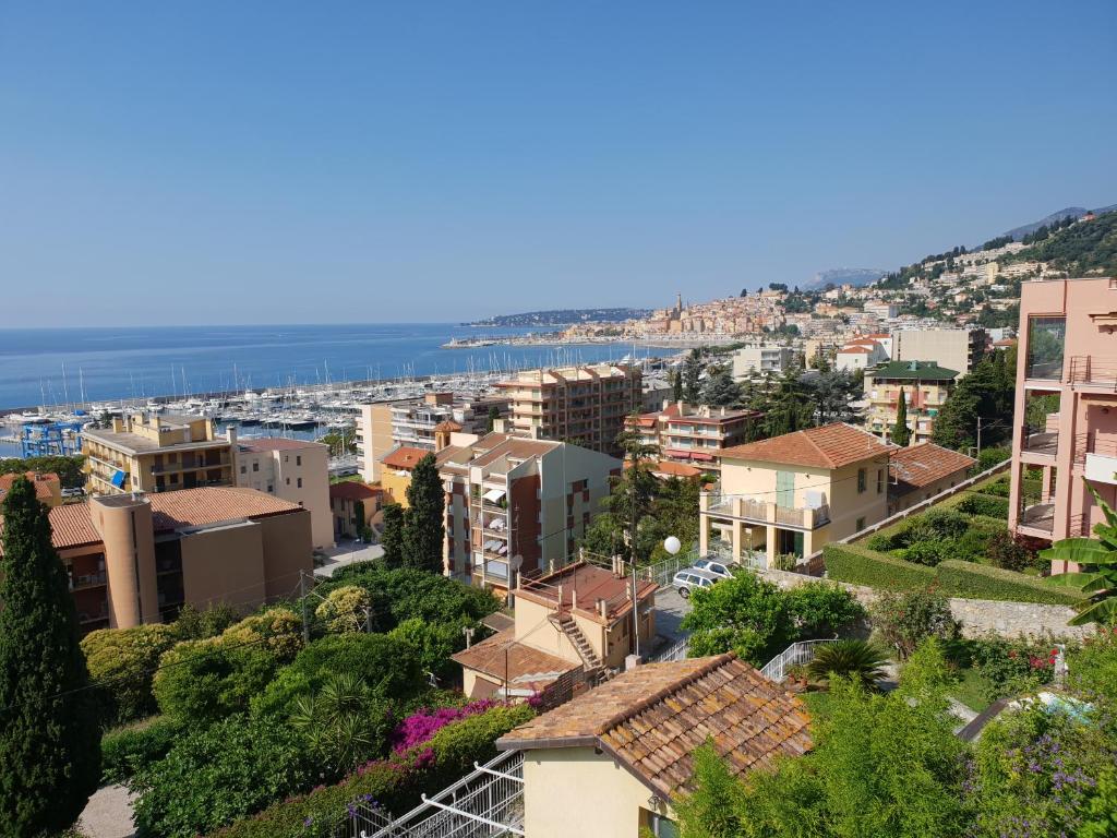 Afbeelding uit fotogalerij van The blue house, lovely apartment in the Côte d'Azur for 6 people in Menton