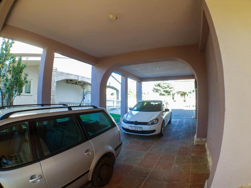 Fotografia z galérie ubytovania Apartments Jozić v destinácii Peroj