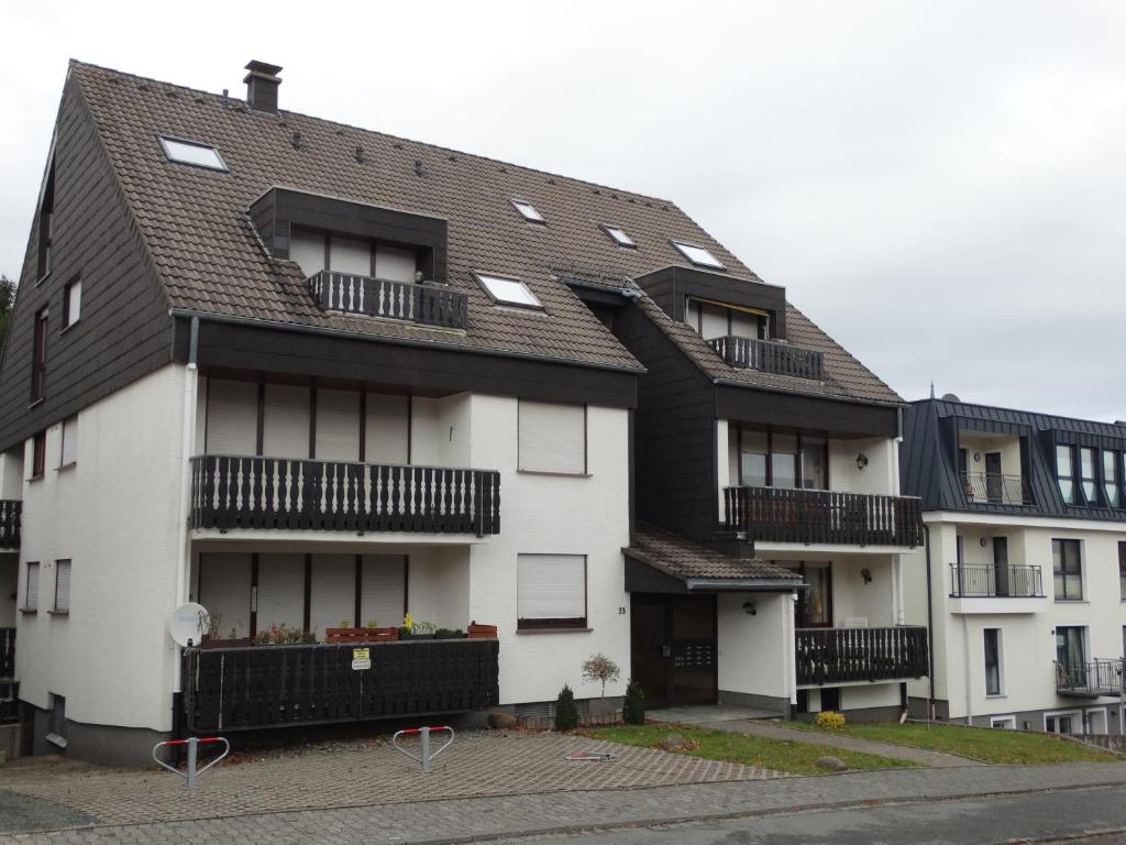 Winterberg Sport Apartment 5 - 带阳台的公寓