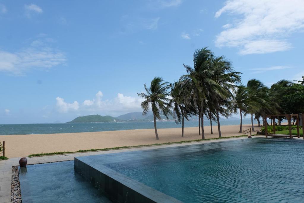 Moon house tropical garden - West side - отзывы и видео