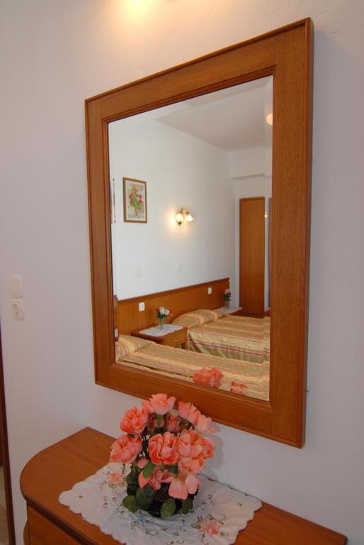 Villa Koki Studios - Triple Room With Garden View