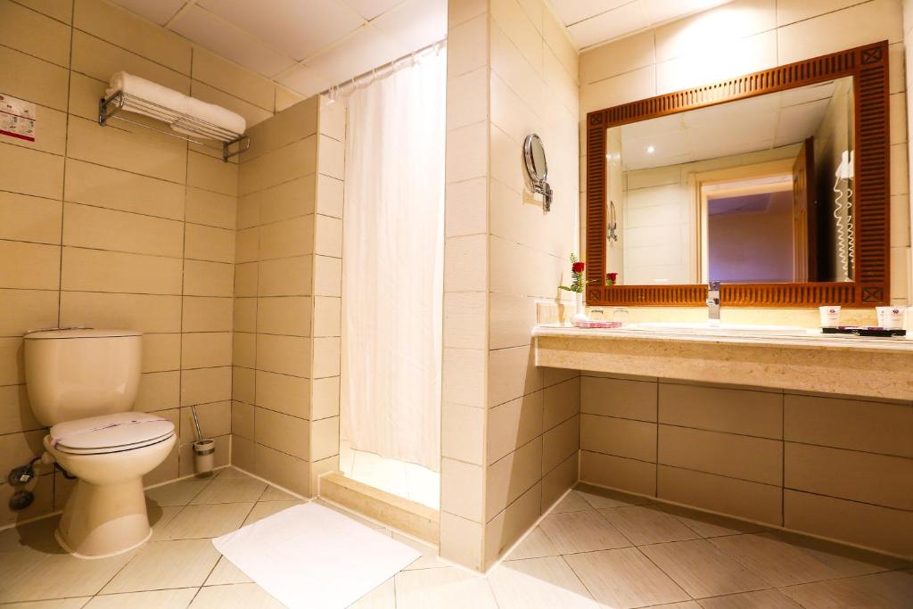 Charmillion Gardens Aquapark - 4