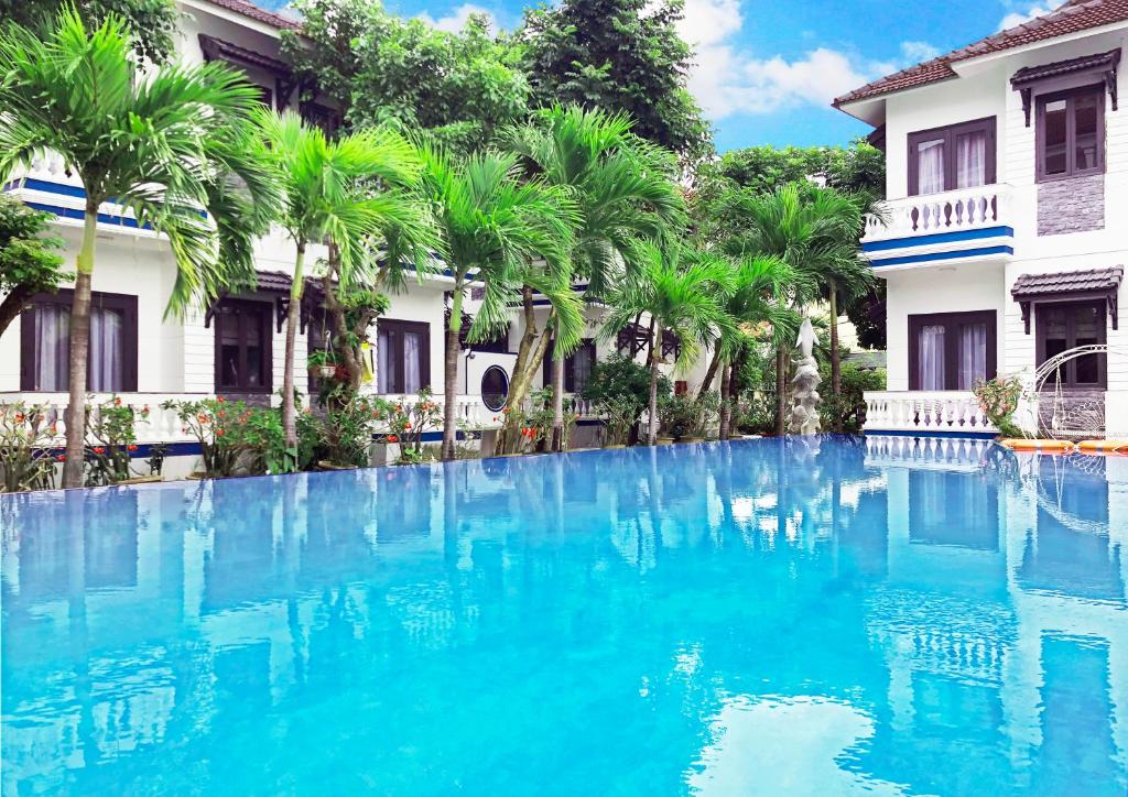 
The swimming pool at or near Hoi An Memority Villas & Spa
