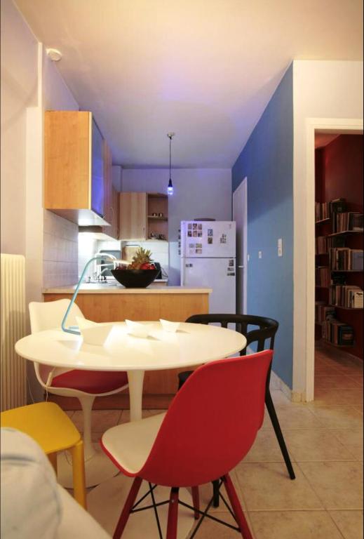 Kuchyňa alebo kuchynka v ubytovaní Mets Area, Hip, Tasteful & Ultra Convenient Studio for 2