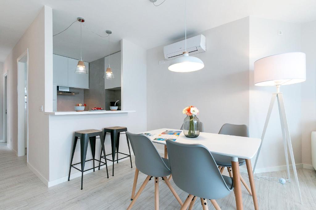 Kuchyň nebo kuchyňský kout v ubytování Apartment Sirella 1