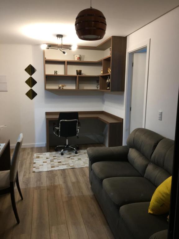  Apartamento novíssimo em Granja Viana